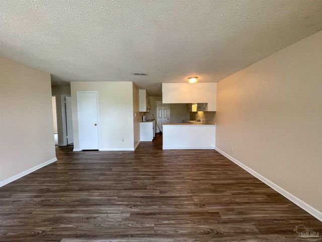 3226 Santa Rosa Dr, Gulf Breeze, FL 32563