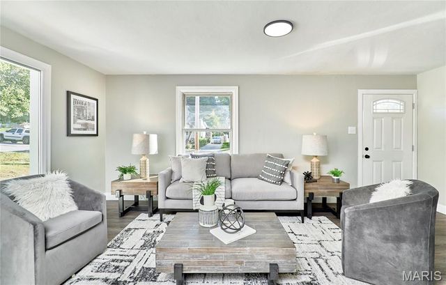 3563 Boswell Avenue, St John, MO 63114