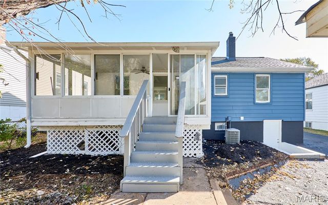 3563 Boswell Avenue, St John, MO 63114