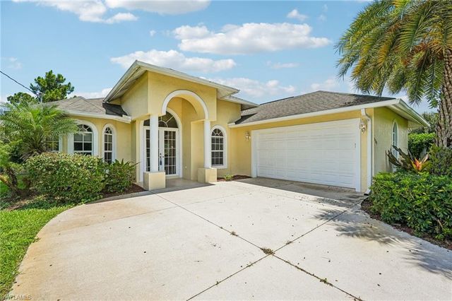 3761 35th AVE NE, Naples, FL 34120