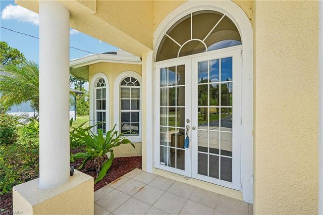 3761 35th AVE NE, Naples, FL 34120
