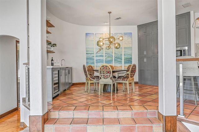 4206 Turks Point, Galveston, TX 77554