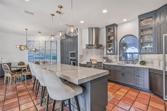 4206 Turks Point, Galveston, TX 77554