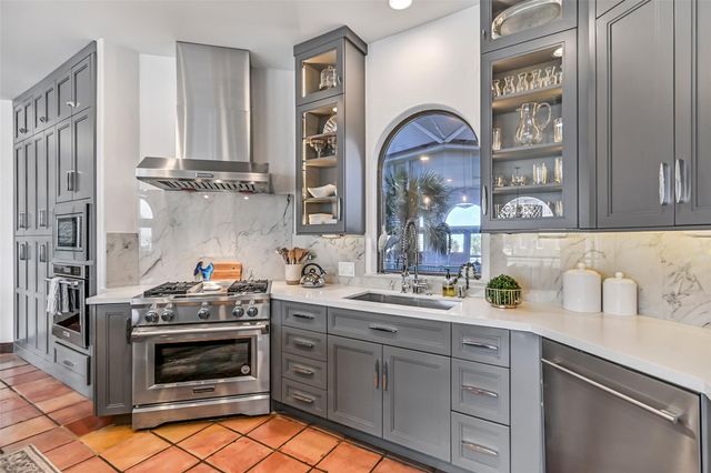 4206 Turks Point, Galveston, TX 77554