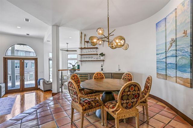 4206 Turks Point, Galveston, TX 77554