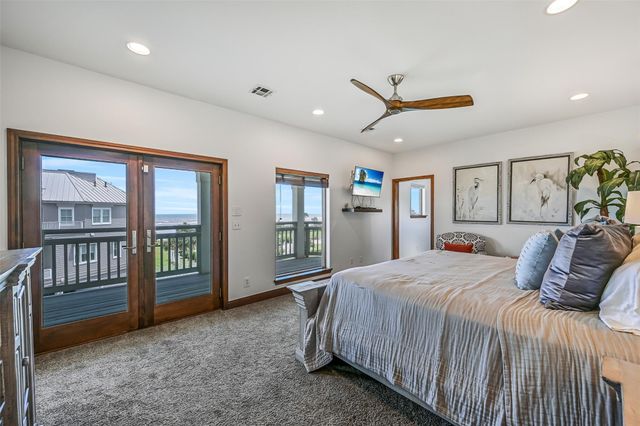 4206 Turks Point, Galveston, TX 77554