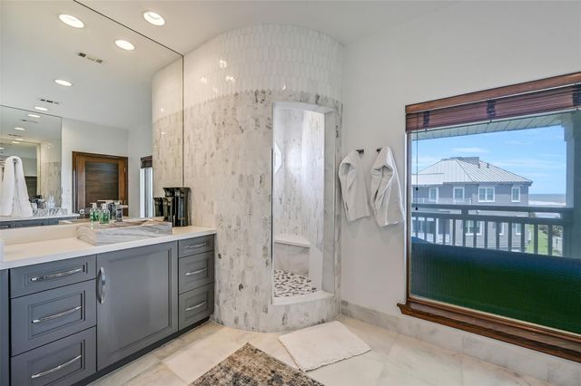 4206 Turks Point, Galveston, TX 77554