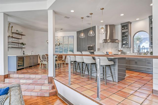 4206 Turks Point, Galveston, TX 77554