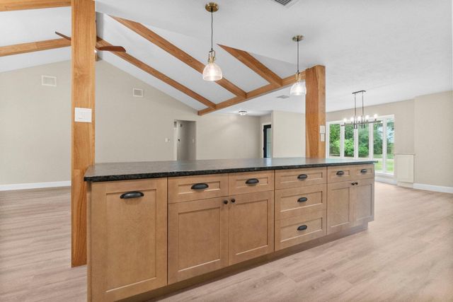 566 Beauregard Drive, Conroe, TX 77302