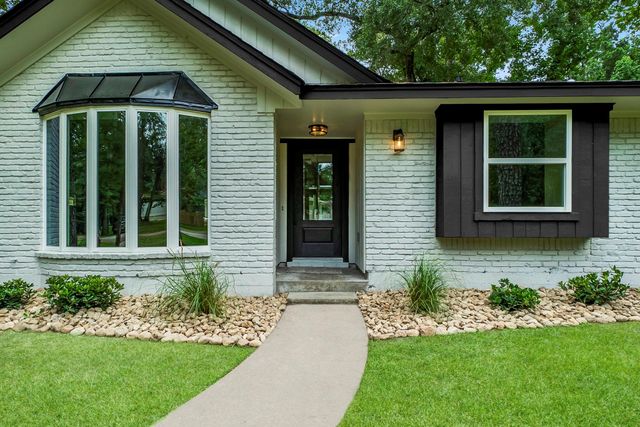 566 Beauregard Drive, Conroe, TX 77302