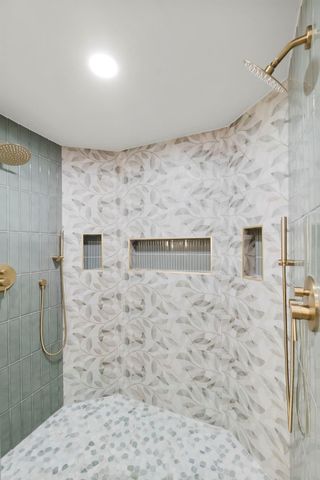 566 Beauregard Drive, Conroe, TX 77302