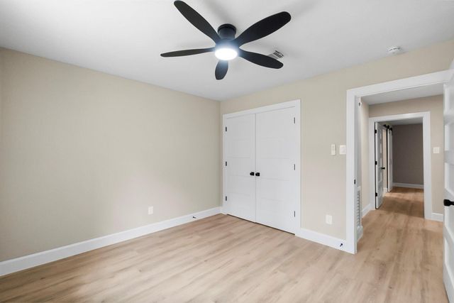 566 Beauregard Drive, Conroe, TX 77302