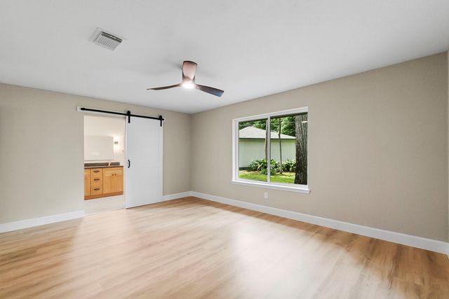 566 Beauregard Drive, Conroe, TX 77302