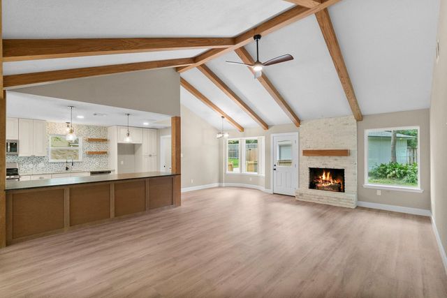 566 Beauregard Drive, Conroe, TX 77302