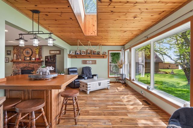 5024 Cannon Lake Trail, Faribault, MN 55021
