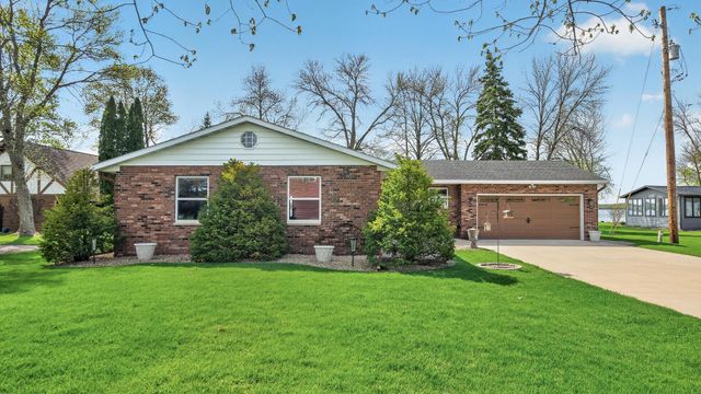 5024 Cannon Lake Trail, Faribault, MN 55021