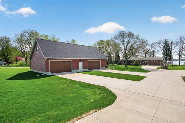5024 Cannon Lake Trail, Faribault, MN 55021