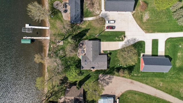 5024 Cannon Lake Trail, Faribault, MN 55021