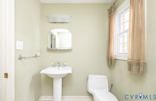 7410 Ford Ave, Richmond, VA 23111
