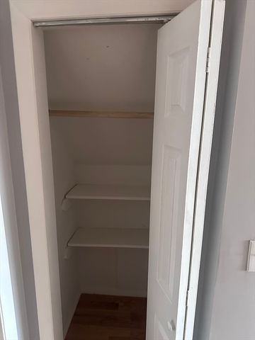 48 Hastings St 2, Lowell, MA 01851