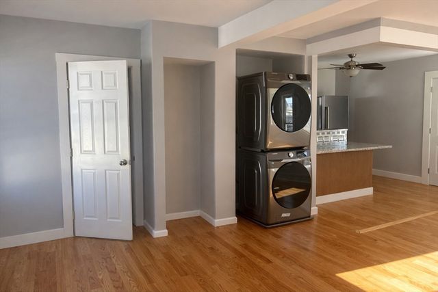 48 Hastings St 2, Lowell, MA 01851