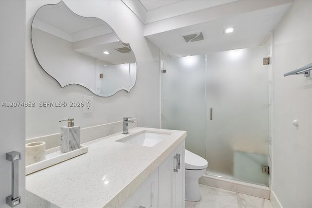 5555 Collins Ave 16B, Miami Beach, FL 33140