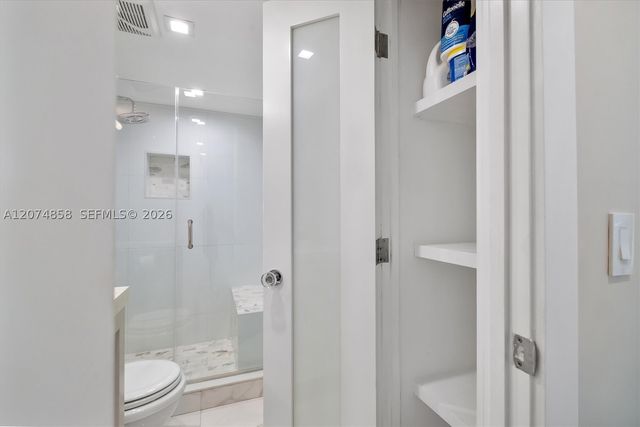 5555 Collins Ave 16B, Miami Beach, FL 33140