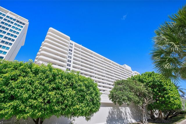 5555 Collins Ave 16B, Miami Beach, FL 33140