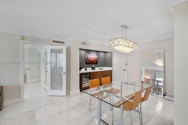 5555 Collins Ave 16B, Miami Beach, FL 33140