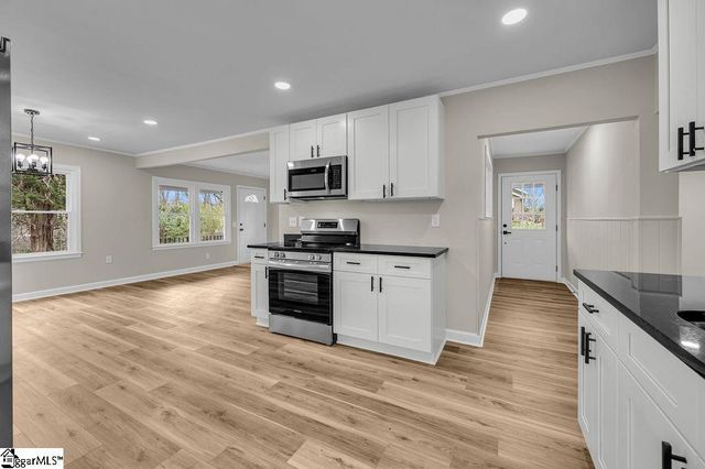 410 E South 3rd Street, Seneca, SC 29678