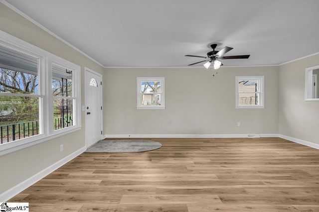 410 E South 3rd Street, Seneca, SC 29678