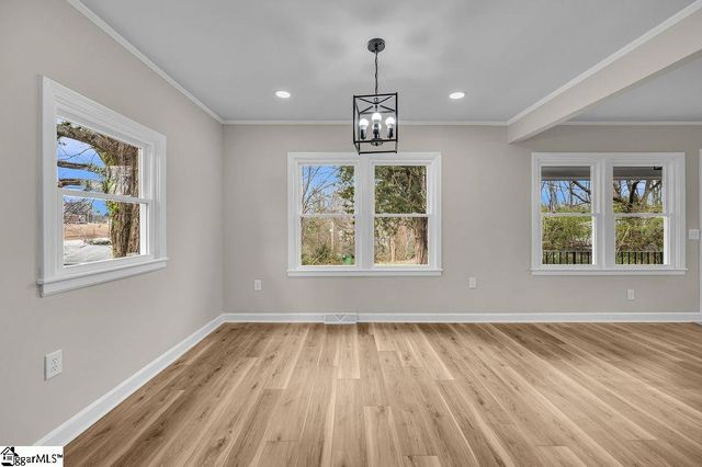 410 E South 3rd Street, Seneca, SC 29678