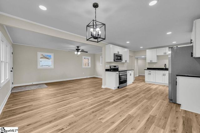 410 E South 3rd Street, Seneca, SC 29678