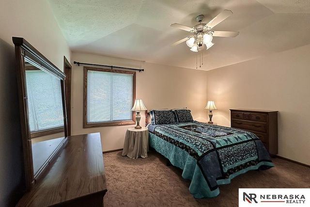 6612 S 88th Street, Ralston, NE 68127