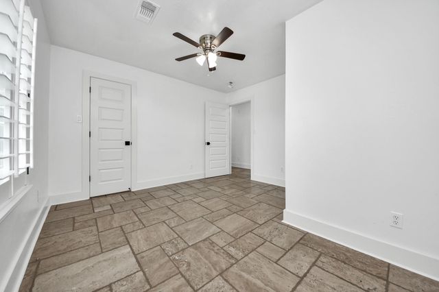 4631 Mi Castillo Court, Houston, TX 77045