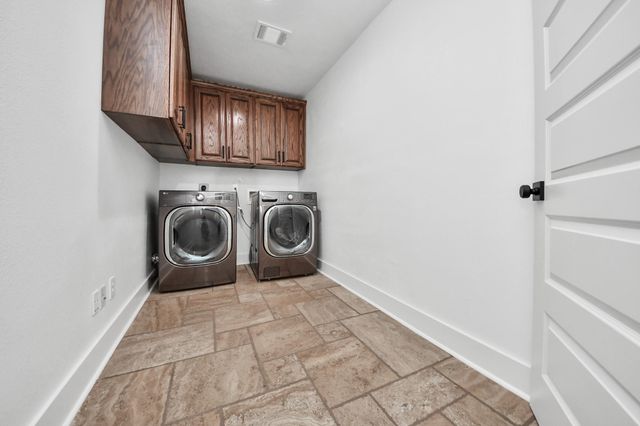 4631 Mi Castillo Court, Houston, TX 77045