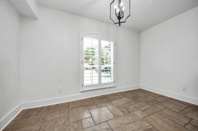 4631 Mi Castillo Court, Houston, TX 77045
