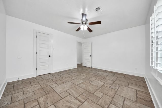 4631 Mi Castillo Court, Houston, TX 77045