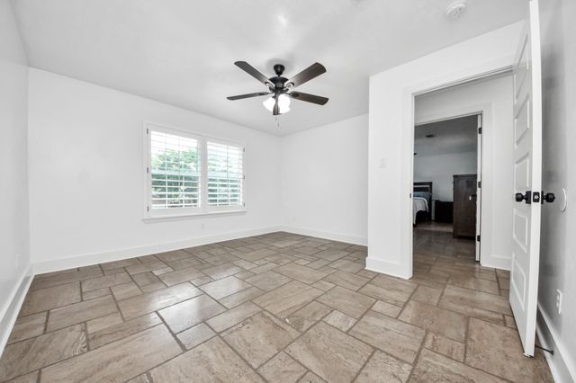 4631 Mi Castillo Court, Houston, TX 77045