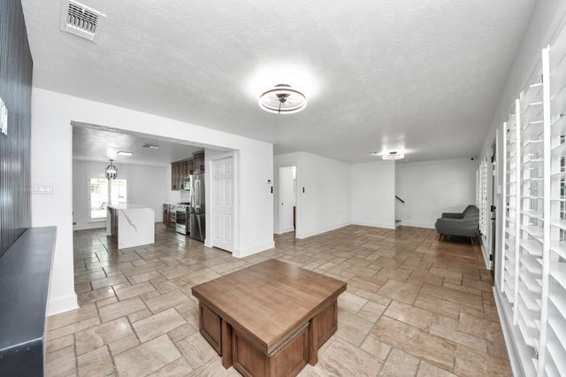 4631 Mi Castillo Court, Houston, TX 77045