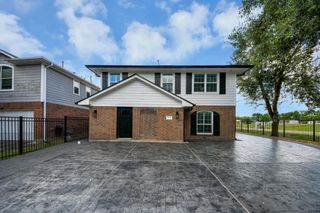 4631 Mi Castillo Court, Houston, TX 77045
