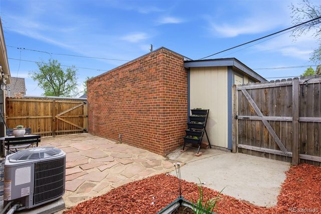 5018 E 8th Avenue, Denver, CO 80220