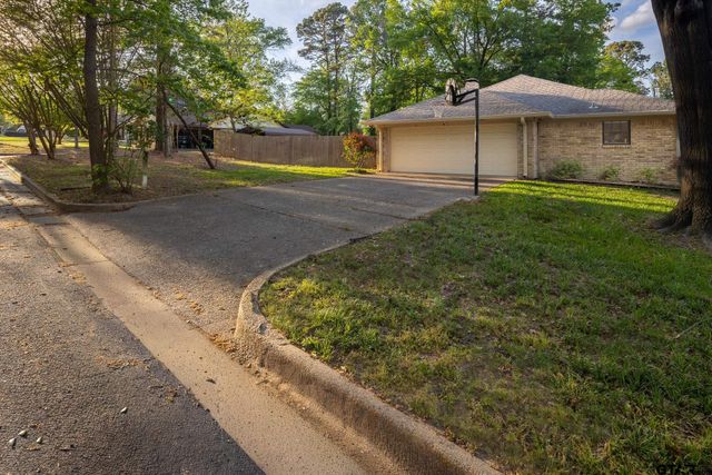 3845 Lexington Dr., Tyler, TX 75701