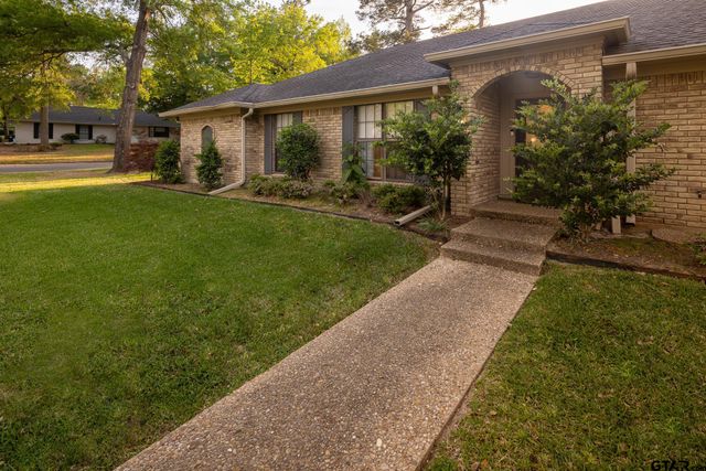 3845 Lexington Dr., Tyler, TX 75701