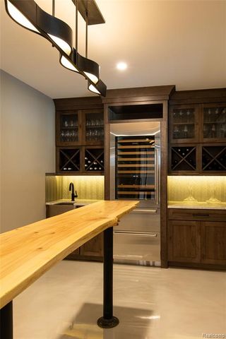 556 Barrington Court, Bloomfield Hills, MI 48304