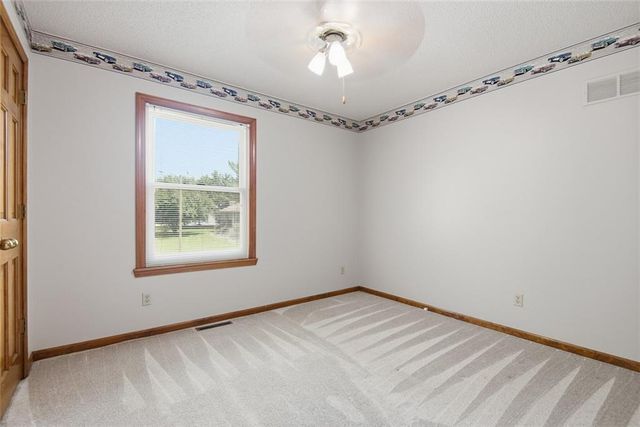 2123 NW 8th Street, Blue Springs, MO 64015