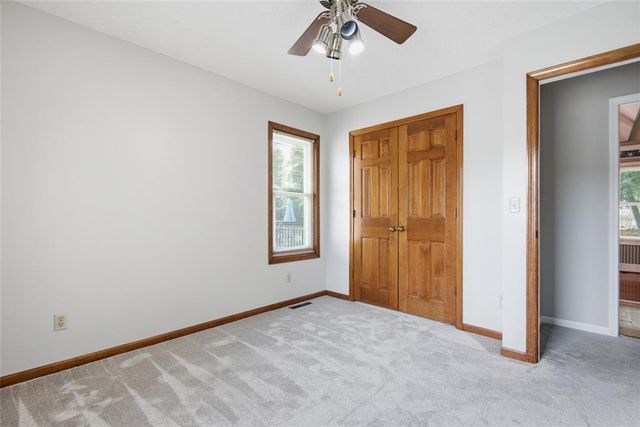 2123 NW 8th Street, Blue Springs, MO 64015