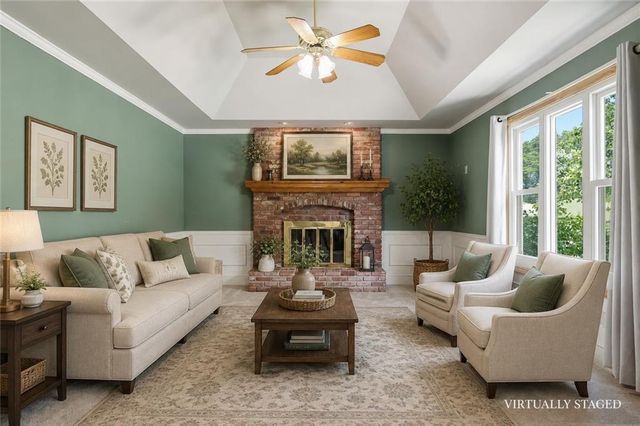 2123 NW 8th Street, Blue Springs, MO 64015