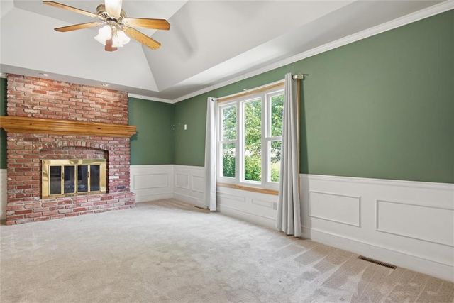 2123 NW 8th Street, Blue Springs, MO 64015