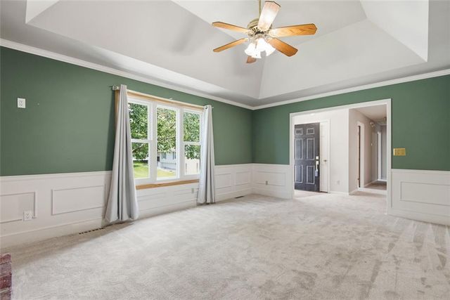2123 NW 8th Street, Blue Springs, MO 64015